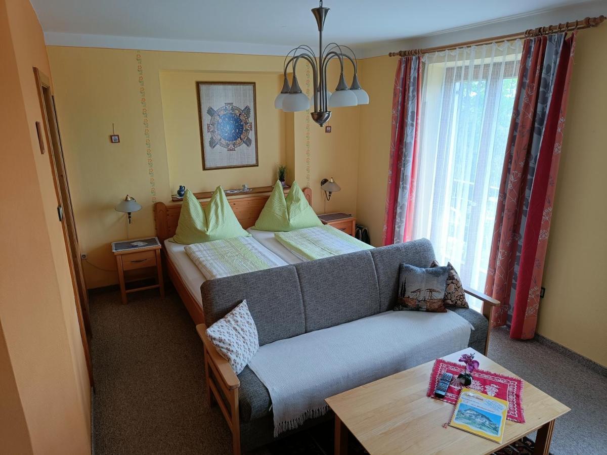 Haus Sundl - Privatzimmer Еммерсдорф-ан-дер-Донау Екстер'єр фото
