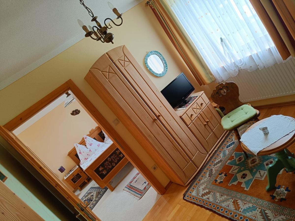 Haus Sundl - Privatzimmer Еммерсдорф-ан-дер-Донау Екстер'єр фото
