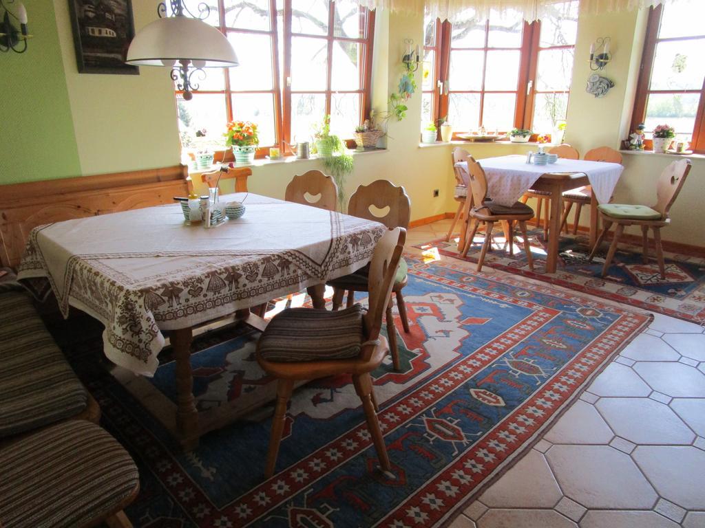 Haus Sundl - Privatzimmer Еммерсдорф-ан-дер-Донау Екстер'єр фото